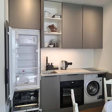 Charming Flat In A Historic Nomme Reval