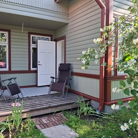 Charming Flat In A Historic Nomme